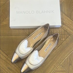 Manolo Blahnik Women's Gold Flats